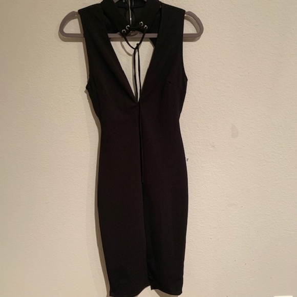 Plunging Lace Up Chocker Midi Dress - Picture 5 of 5